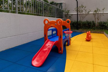 Apartamento para alugar com 39m², 2 quartos e sem vaga Apartamento para alugar com 39m², 2 quartos e sem vagaÁrea comum - Playground