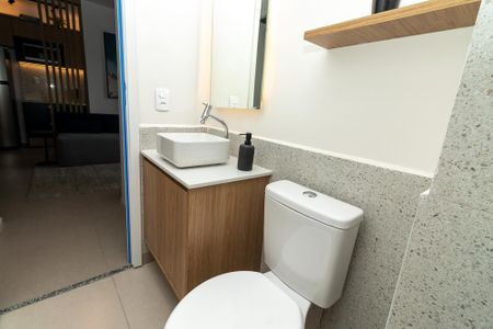 Apartamento para alugar com 39m², 2 quartos e sem vaga Apartamento para alugar com 39m², 2 quartos e sem vagaBanheiro