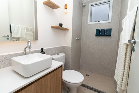 Apartamento para alugar com 39m², 2 quartos e sem vaga Apartamento para alugar com 39m², 2 quartos e sem vagaBanheiro