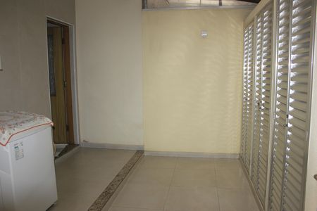 Casa de condomínio à venda com 100m², 3 quartos e 2 vagasEspaço gourmet e lavanderia