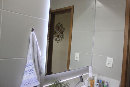 Casa de condomínio à venda com 100m², 3 quartos e 2 vagasBanheiro social
