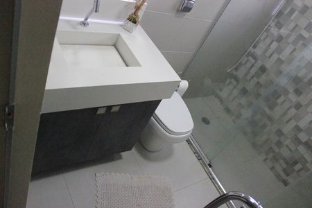 Casa de condomínio à venda com 100m², 3 quartos e 2 vagasBanheiro da Suíte