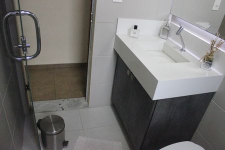 Casa de condomínio à venda com 100m², 3 quartos e 2 vagasBanheiro da Suíte