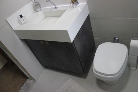 Casa de condomínio à venda com 100m², 3 quartos e 2 vagasBanheiro da Suíte