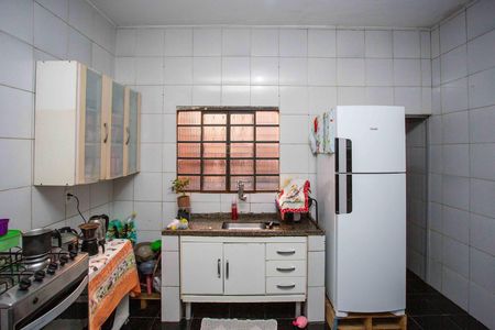 Casa para alugar com 60m², 2 quartos e 1 vagaCozinha