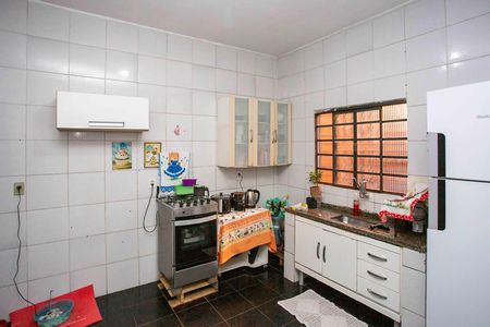 Casa para alugar com 60m², 2 quartos e 1 vagaCozinha