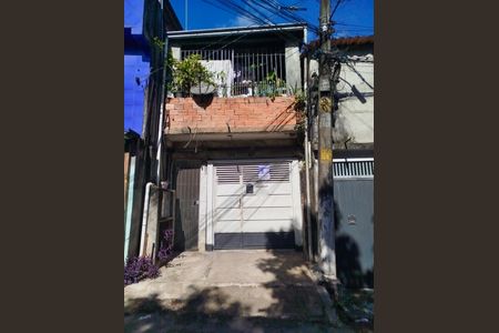 Casa para alugar com 60m², 1 quarto e 1 vaga Casa para alugar com 60m², 1 quarto e 1 vagaFachada