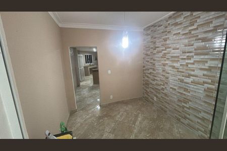 Sala de casa para alugar com 1 quarto, 40m² em Campo Grande, Rio de Janeiro