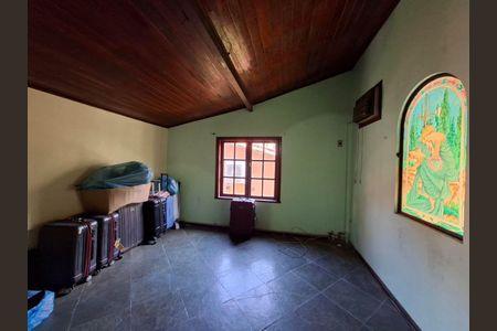 Casa à venda com 4 quartos, 254m² em Itaipu, Niterói