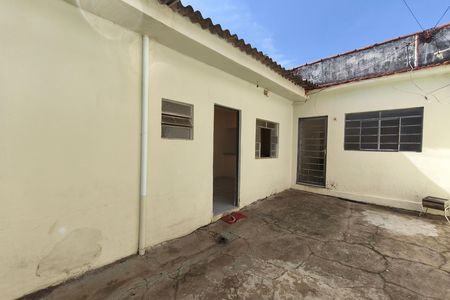 Casa para alugar com 40m², 1 quarto e 1 vagaQuintal