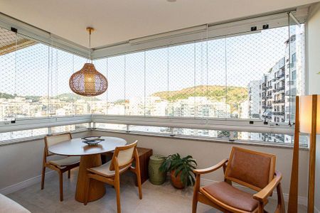 Apartamento à venda com 165m², 2 quartos e 2 vagas