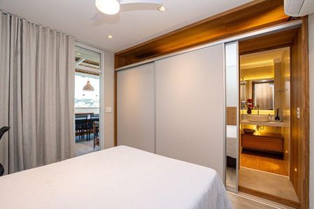 Apartamento à venda com 165m², 2 quartos e 2 vagas
