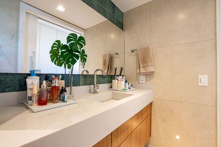 Apartamento à venda com 165m², 2 quartos e 2 vagas