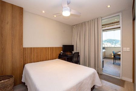 Apartamento à venda com 165m², 2 quartos e 2 vagas