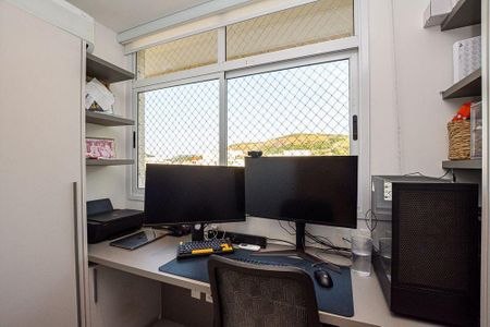 Apartamento à venda com 165m², 2 quartos e 2 vagas