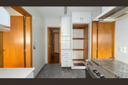 Apartamento à venda com 140m², 3 quartos e 3 vagas Apartamento à venda com 140m², 3 quartos e 3 vagasCozinha