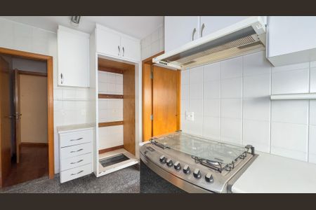 Apartamento à venda com 140m², 3 quartos e 3 vagas Apartamento à venda com 140m², 3 quartos e 3 vagasCozinha