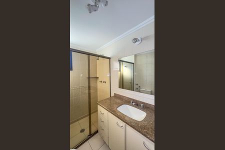 Apartamento à venda com 140m², 3 quartos e 3 vagas Apartamento à venda com 140m², 3 quartos e 3 vagasBanheiro da Suíte