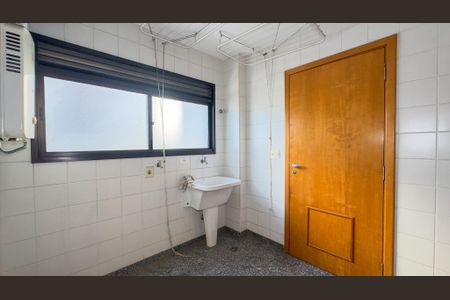Apartamento à venda com 140m², 3 quartos e 3 vagas Apartamento à venda com 140m², 3 quartos e 3 vagasÁrea de Serviço