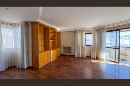 Apartamento à venda com 140m², 3 quartos e 3 vagas Apartamento à venda com 140m², 3 quartos e 3 vagasSala