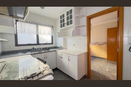 Apartamento à venda com 140m², 3 quartos e 3 vagas Apartamento à venda com 140m², 3 quartos e 3 vagasCozinha