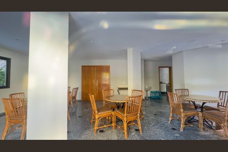 Apartamento à venda com 140m², 3 quartos e 3 vagas Apartamento à venda com 140m², 3 quartos e 3 vagasSalão de Festas