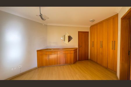 Apartamento à venda com 140m², 3 quartos e 3 vagas Apartamento à venda com 140m², 3 quartos e 3 vagasQuarto Suíte