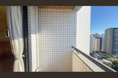 Apartamento à venda com 140m², 3 quartos e 3 vagas Apartamento à venda com 140m², 3 quartos e 3 vagasVista da Suíte