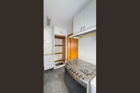 Apartamento à venda com 140m², 3 quartos e 3 vagas Apartamento à venda com 140m², 3 quartos e 3 vagasCozinha