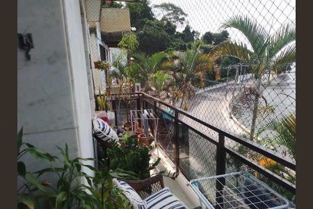 Apartamento à venda com 98m², 2 quartos e 1 vaga
