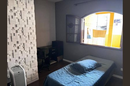 Casa à venda com 2 quartos, 120m² em Jardim Itaquiti, Barueri