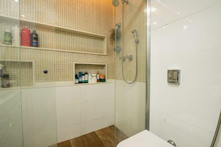 Apartamento à venda com 180m², 4 quartos e 2 vagas