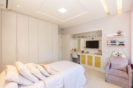 Apartamento à venda com 180m², 4 quartos e 2 vagas