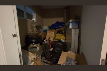 Casa de condomínio à venda com 360m², 4 quartos e 4 vagasQuarto de Serviço