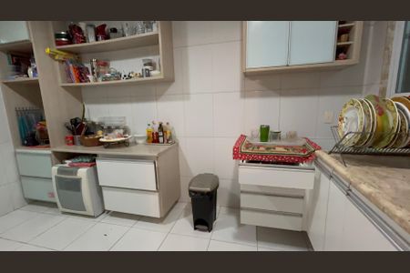 Casa de condomínio à venda com 360m², 4 quartos e 4 vagasCozinha