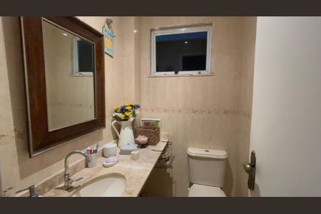 Casa de condomínio à venda com 360m², 4 quartos e 4 vagasLavabo