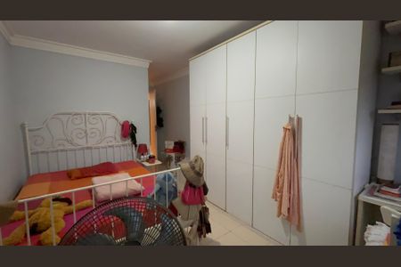Casa de condomínio à venda com 360m², 4 quartos e 4 vagasQuarto 2