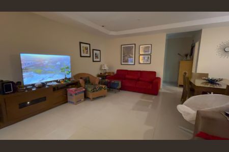 Casa de condomínio à venda com 360m², 4 quartos e 4 vagasSala