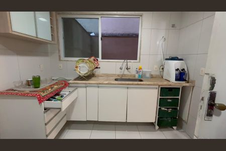 Casa de condomínio à venda com 360m², 4 quartos e 4 vagasCozinha