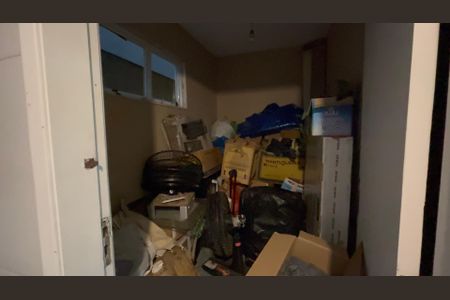 Casa de condomínio à venda com 360m², 4 quartos e 4 vagasQuarto de Serviço