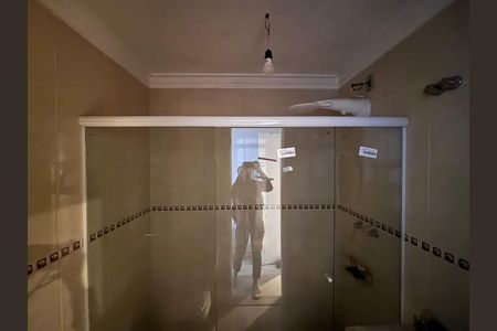 Casa de condomínio à venda com 360m², 4 quartos e 4 vagasBanheiro do Quarto 2