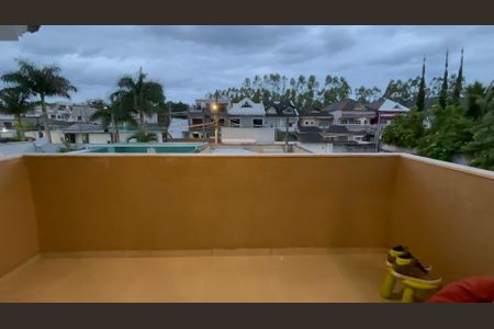 Casa de condomínio à venda com 360m², 4 quartos e 4 vagasVaranda