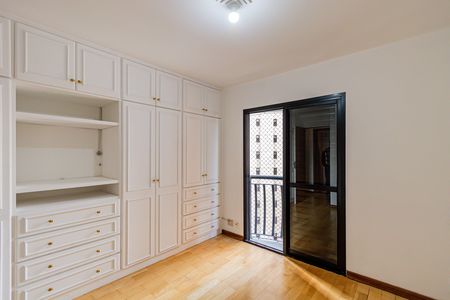 Apartamento à venda com 92m², 3 quartos e 2 vagas Apartamento à venda com 92m², 3 quartos e 2 vagasSuite