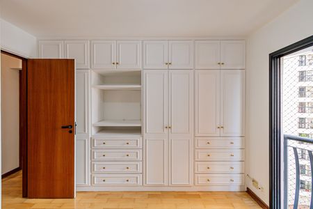 Apartamento à venda com 92m², 3 quartos e 2 vagas Apartamento à venda com 92m², 3 quartos e 2 vagasSuite