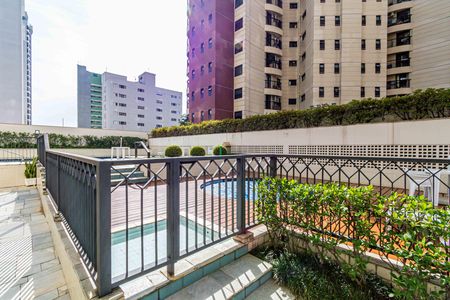 Apartamento à venda com 92m², 3 quartos e 2 vagas Apartamento à venda com 92m², 3 quartos e 2 vagasÁrea comum - Piscina
