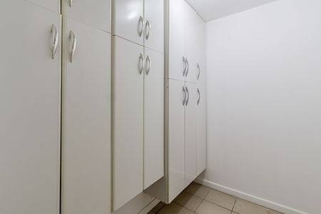 Apartamento à venda com 92m², 3 quartos e 2 vagas Apartamento à venda com 92m², 3 quartos e 2 vagasQuarto de serviço