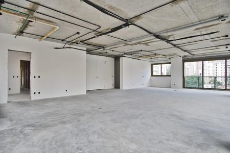 Apartamento à venda com 358m², 4 quartos e 4 vagas