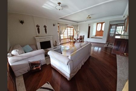 Casa para alugar com 4 quartos, 320m² em Residencial Dez (Alphaville), Santana de Parnaíba