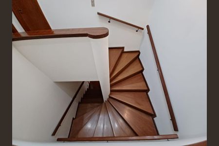 Casa para alugar com 4 quartos, 320m² em Residencial Dez (Alphaville), Santana de Parnaíba