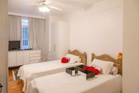 Apartamento à venda com 189m², 3 quartos e 2 vagas